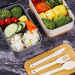 Élégante boîte bento blanche pour repas nomades