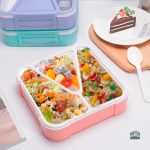 Lunch box colorée pour le repas des enfants