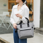 Glacière portable grise avec bandoulière