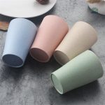Accessoire de pique-nique : gobelet réutilisable en couleur