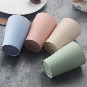 Accessoire de pique-nique : gobelet réutilisable en couleur