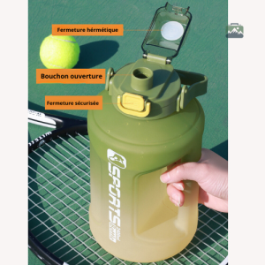 Accessoire de sport : gourde verte et jaune