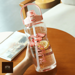 Gourde 2L design léger pour une utilisation sportive