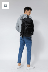 Sac à Dos Isotherme 33L en couleur noire, pratique et fonctionnel
