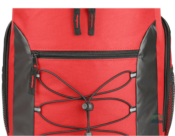Sac à dos rouge pour randonnées estivales