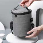 Sacoche grise isotherme pour déjeuner en extérieur